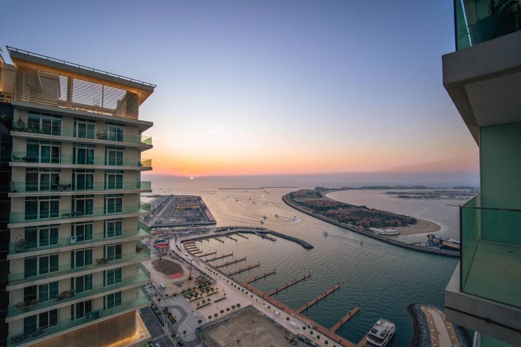 First Class 3Br With Dubai Marina And Palm View Apartment Ngoại thất bức ảnh